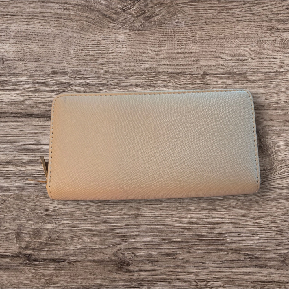 Karma 'Stay Wild' Wallet-NWT - Picture 2 of 4